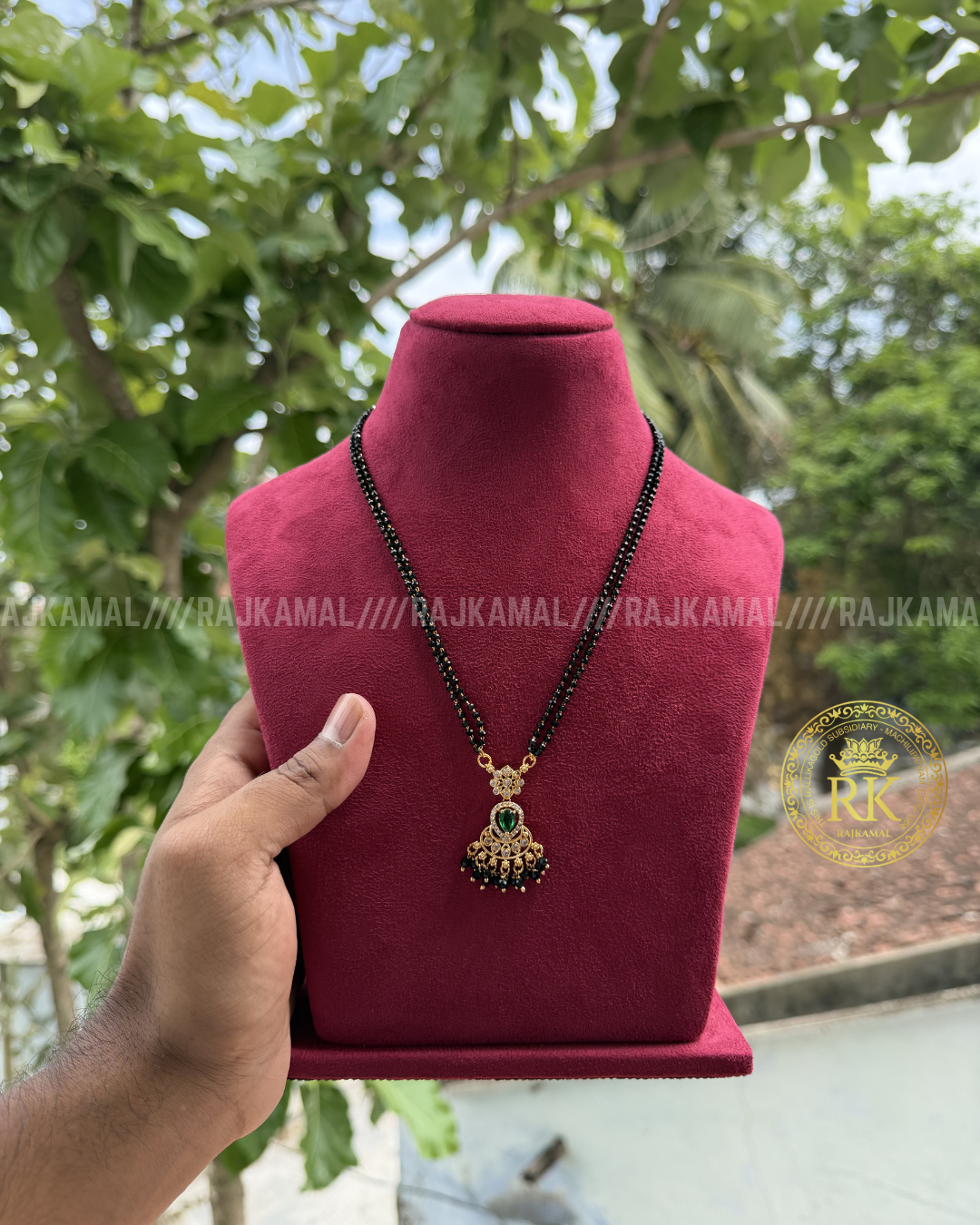 Colour Stoned Black Beads