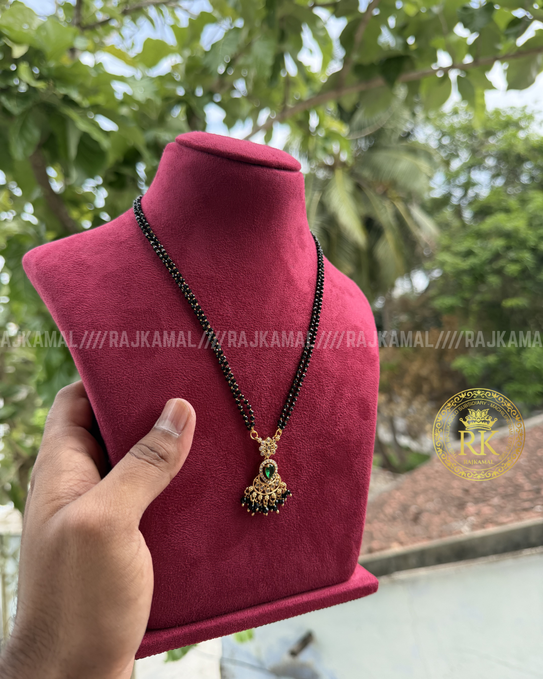 Colour Stoned Black Beads