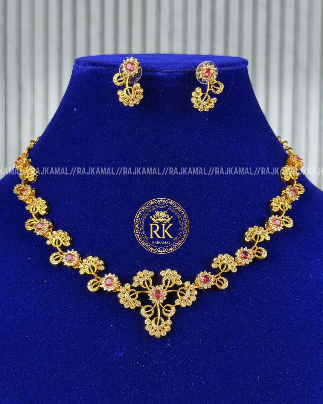 Floral Necklace Set