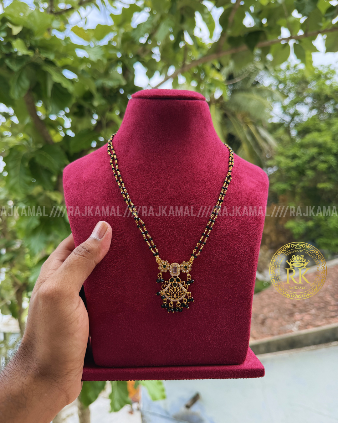 White/Crystal Stone Black Beads Necklace