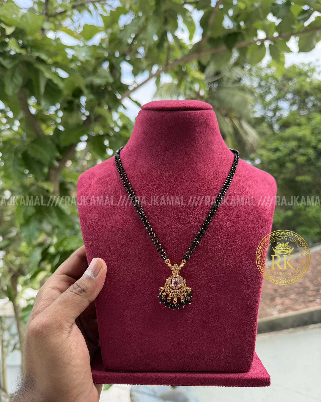 Colour Stoned Black Beads