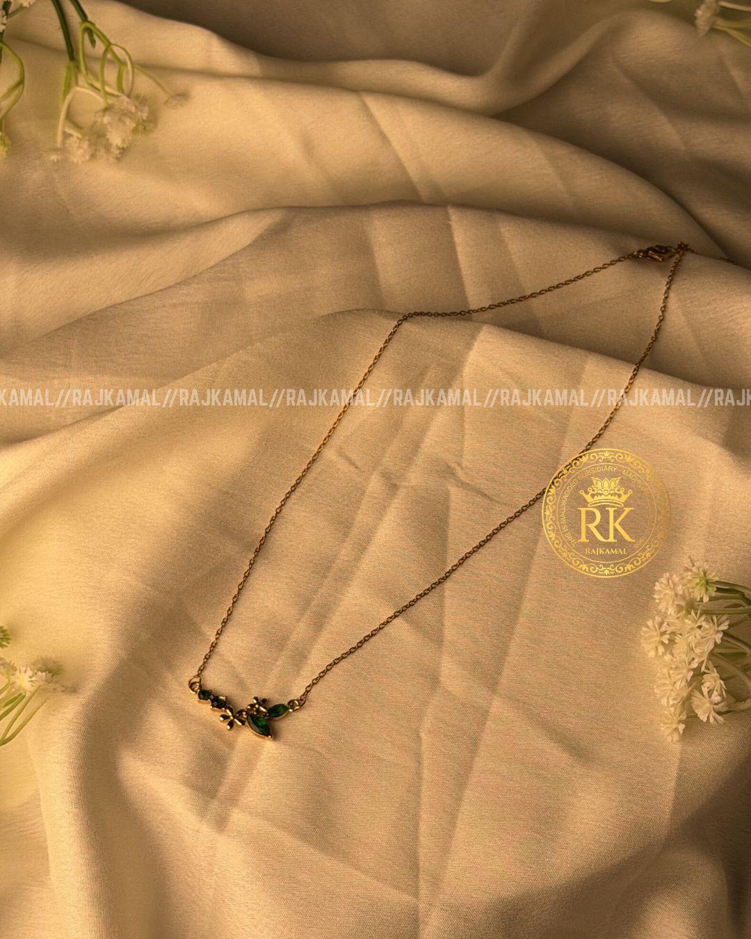 Minimal & Simple Necklace