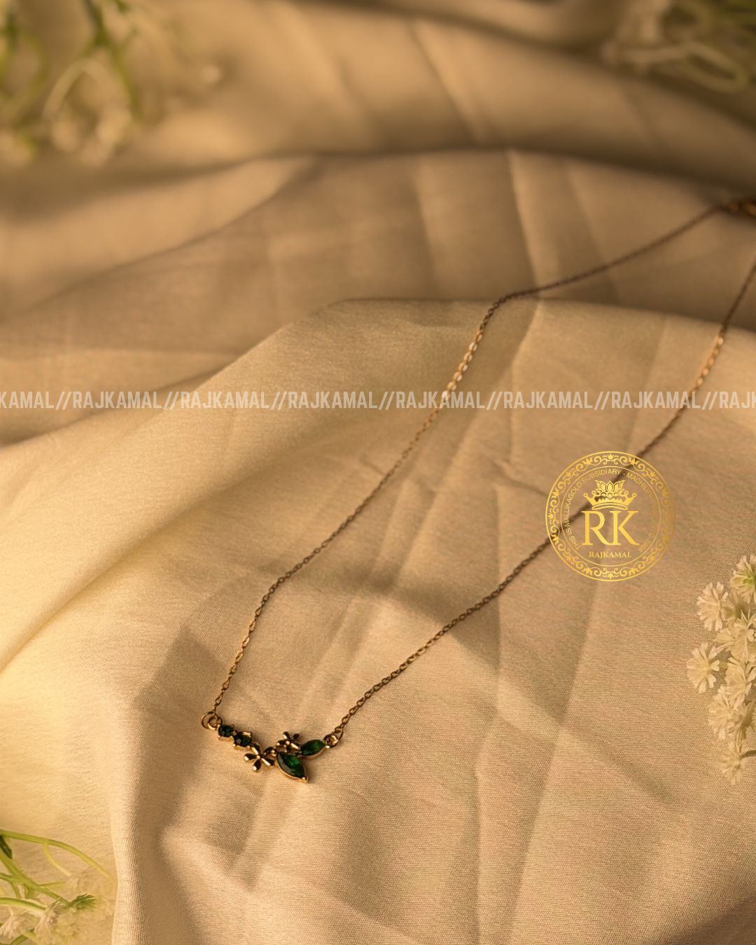 Minimal & Simple Necklace